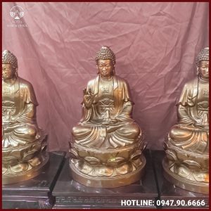 Bộ tượng Tam Thế Phật bằng đồng đỏ kích thước lớn