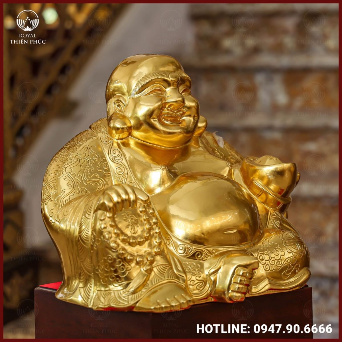 Tượng Phật Di Lặc cầm thỏi vàng bằng đồng đỏ dát vàng cao 50cm Tượng Phật Di Lặc cầm thỏi vàng bằng đồng đỏ dát vàng cao 50cm